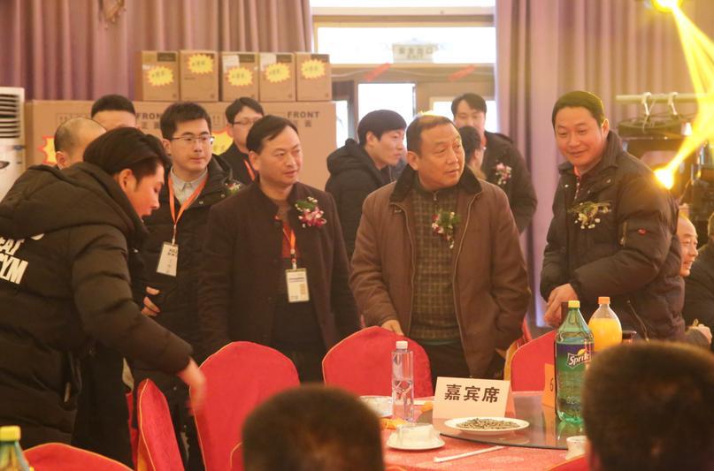 年會(hui)風采(cai)！！！