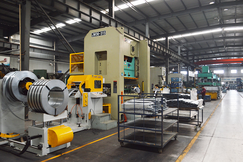 廠(chang)區一(yi)角