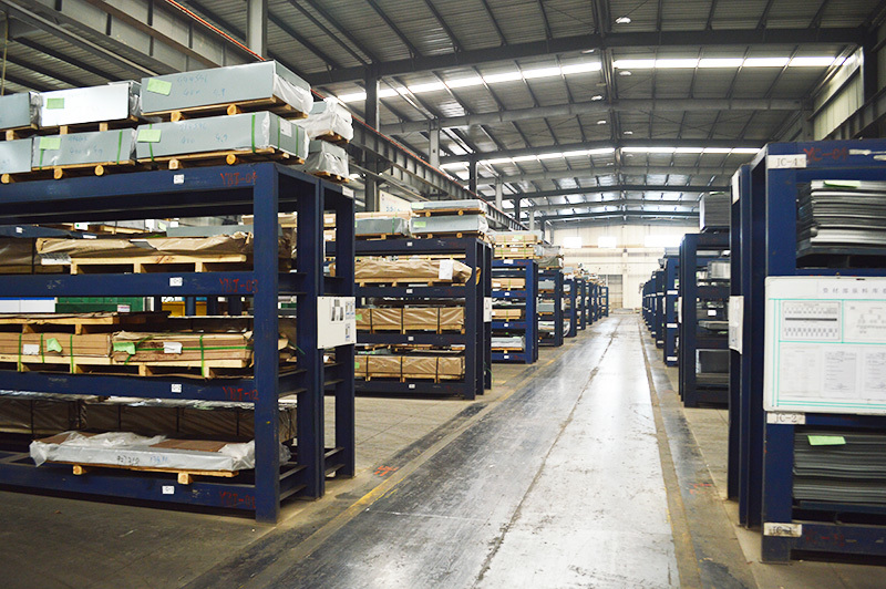 廠(chang)區一(yi)角